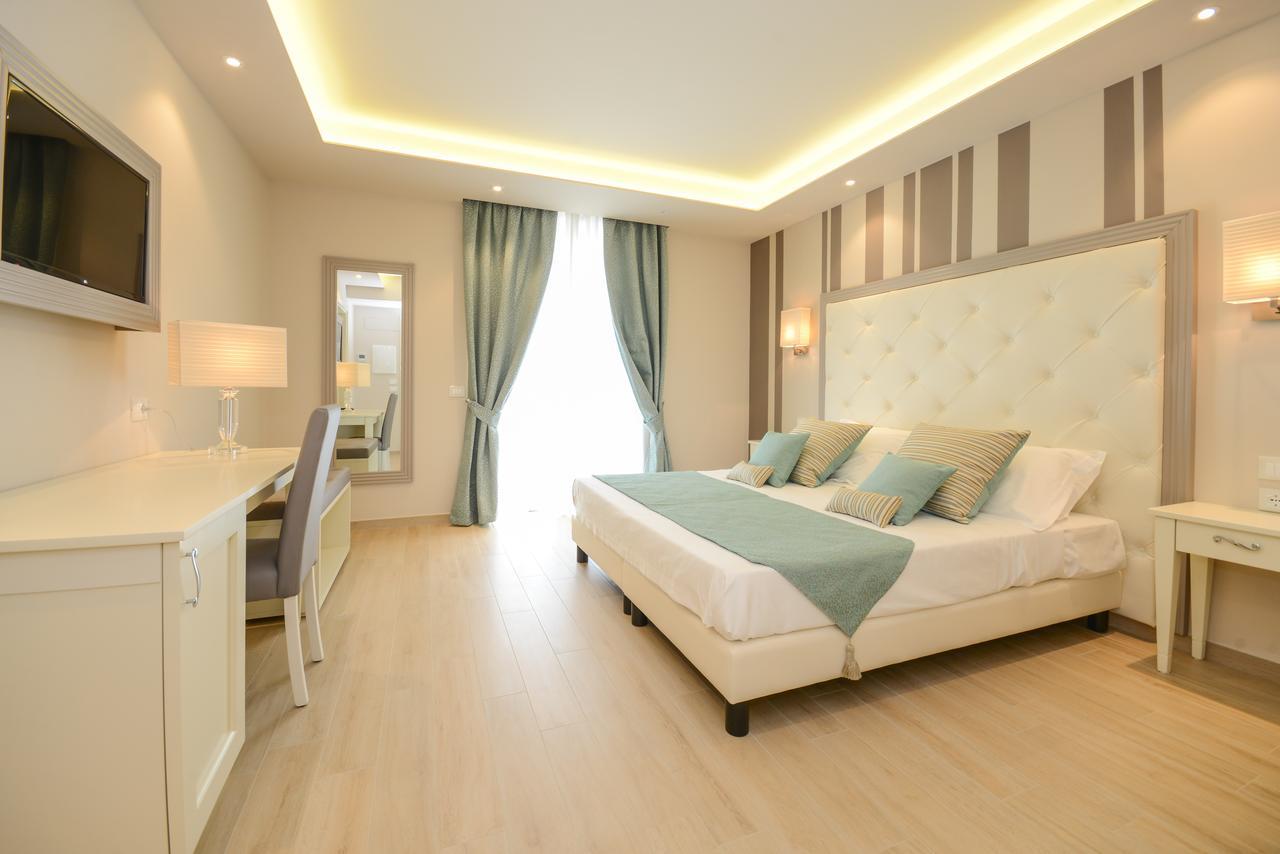Hotel Villa Garuti Padenghe sul Garda Ngoại thất bức ảnh