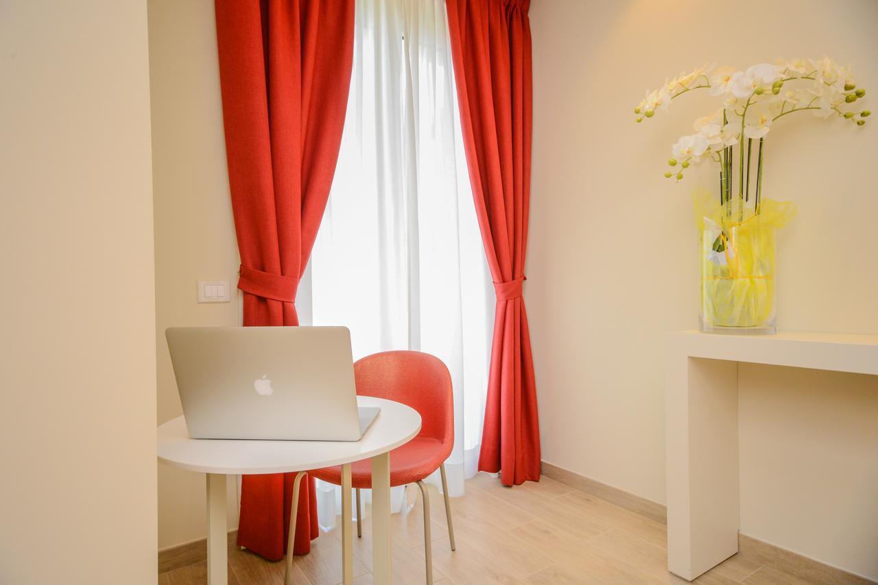 Hotel Villa Garuti Padenghe sul Garda Ngoại thất bức ảnh
