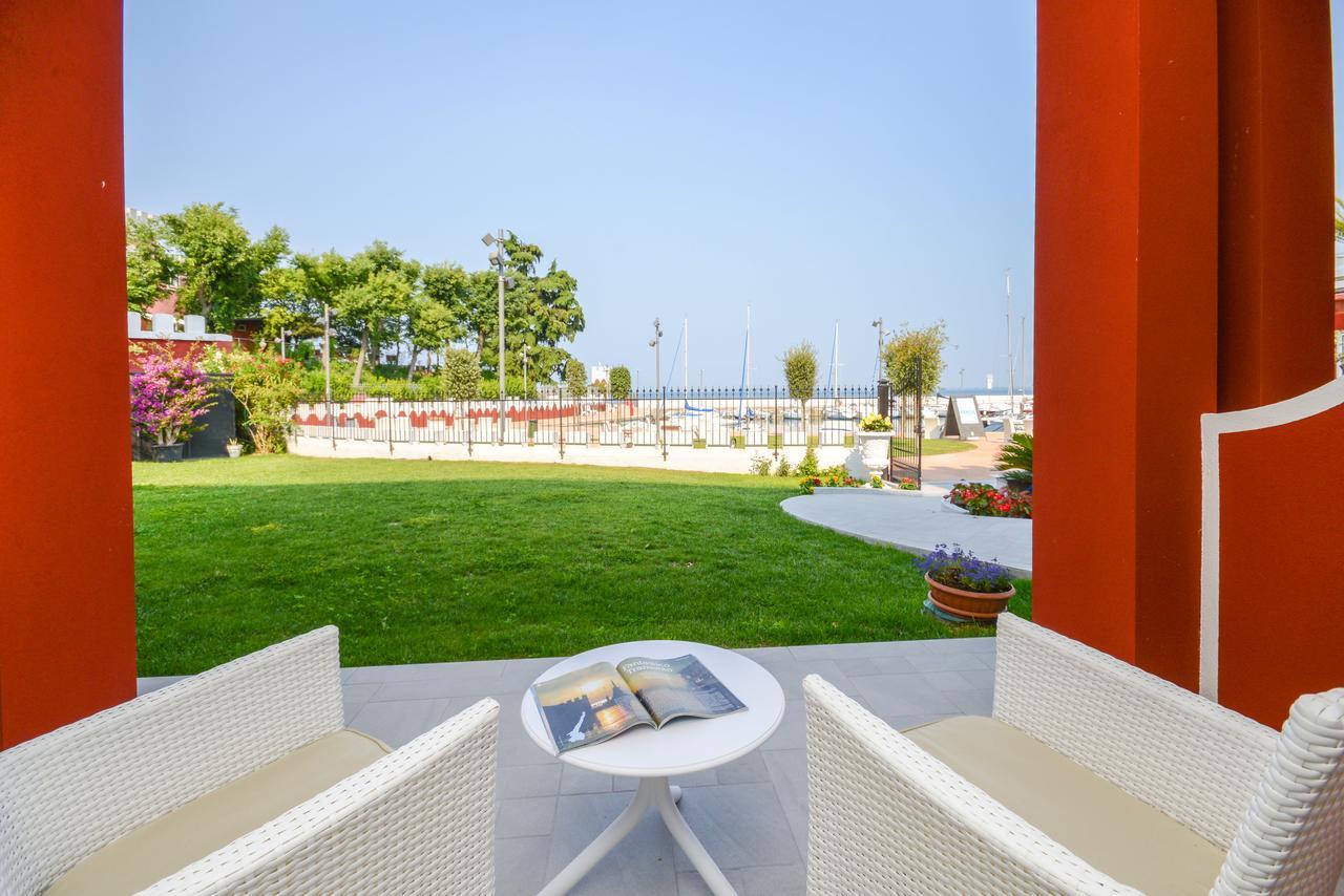 Hotel Villa Garuti Padenghe sul Garda Ngoại thất bức ảnh